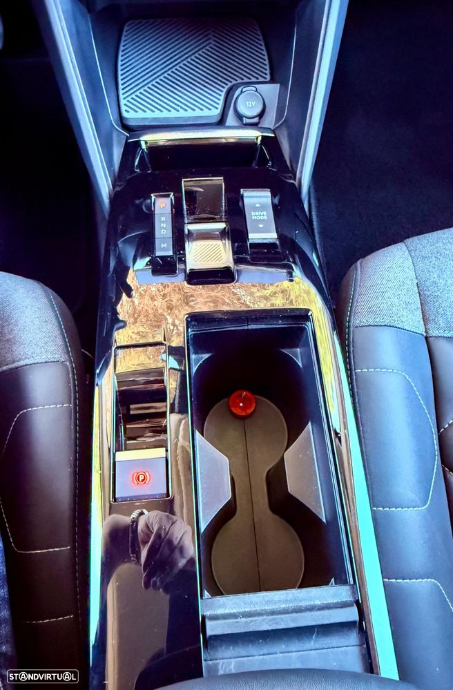 Citroën C4 PureTech 155 Stop&Start EAT8 SHINE - 5