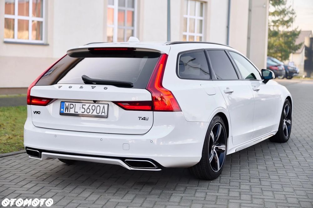 Volvo V90 T4 R-Design - 11