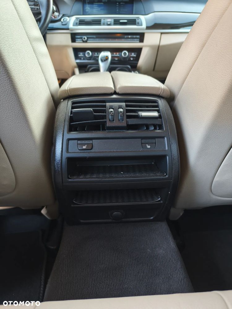 BMW Seria 5 525d xDrive Sport-Aut Luxury Line - 18