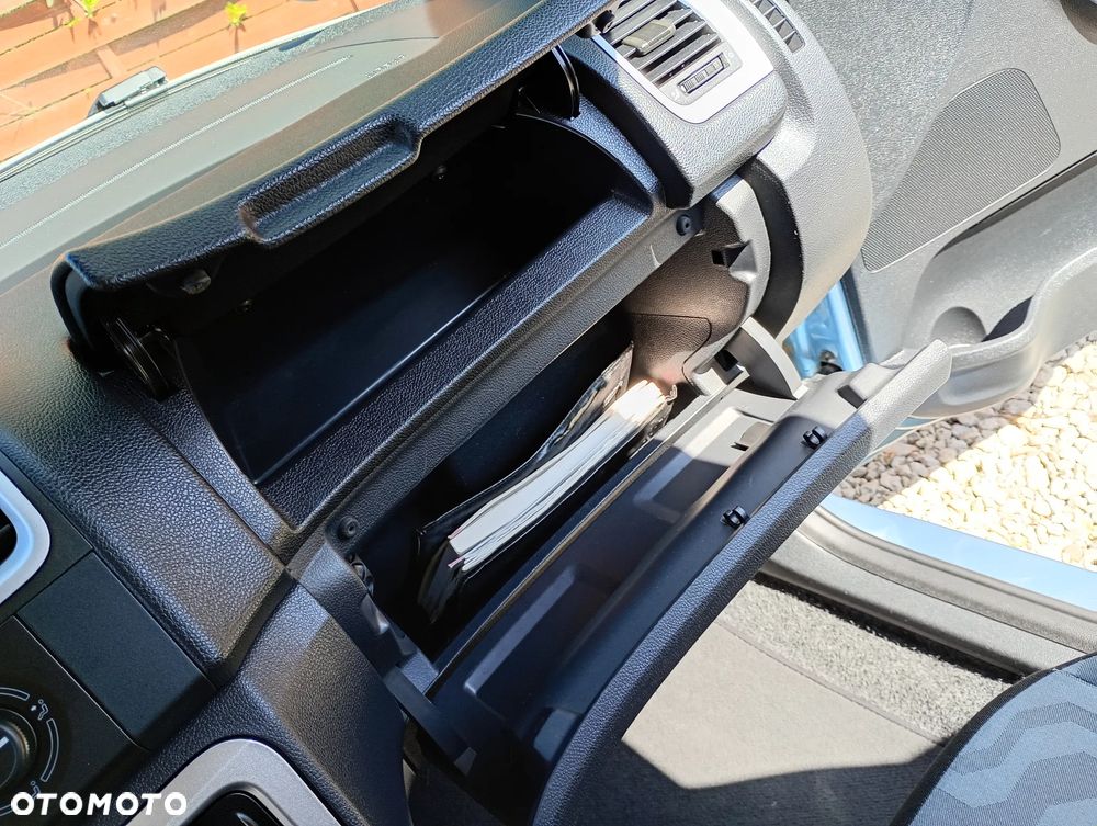 Skoda Fabia 1.2 HTP COOL EDITION - 26