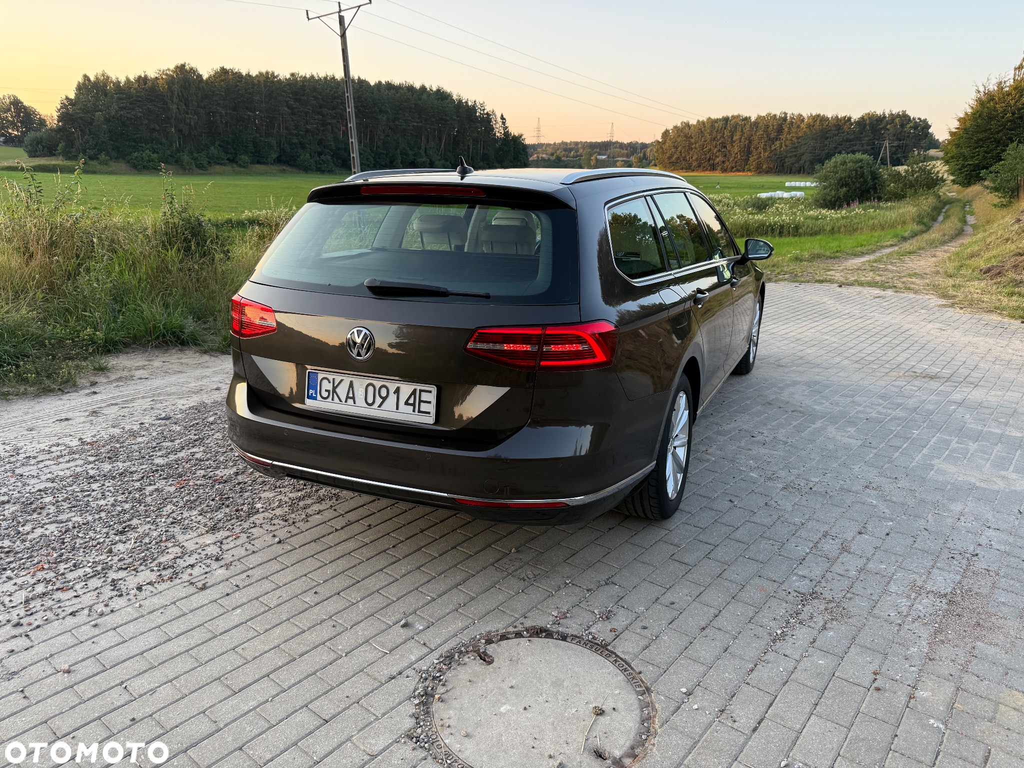 Volkswagen Passat Variant 1.6 TDI (BlueMotion Technology) DSG Comfortline - 12