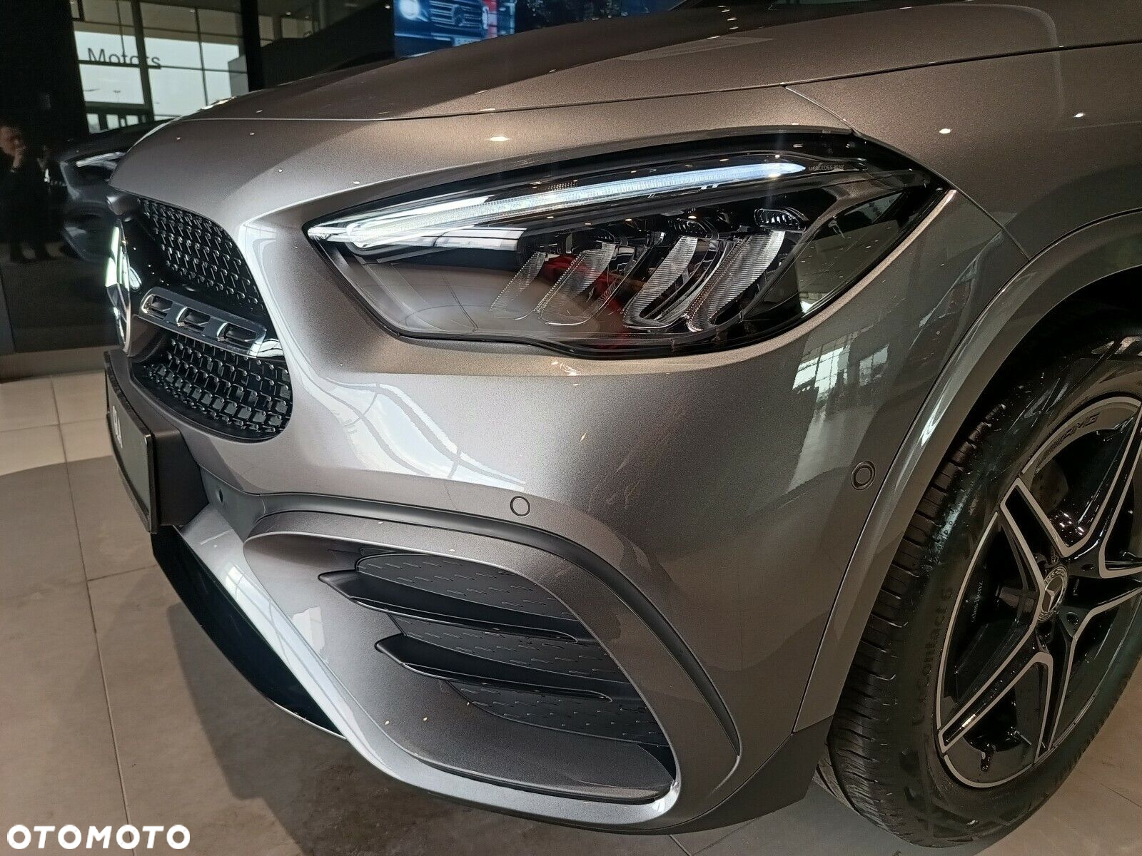 Mercedes-Benz GLA - 30