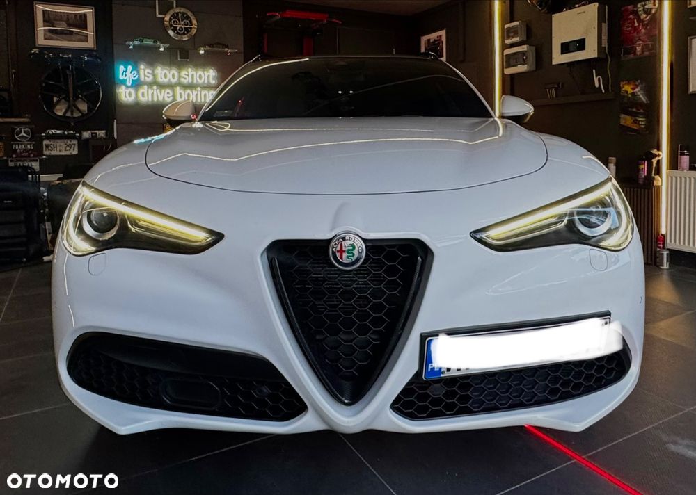 Alfa Romeo Stelvio 2.0 Turbo Executive Q4 - 1