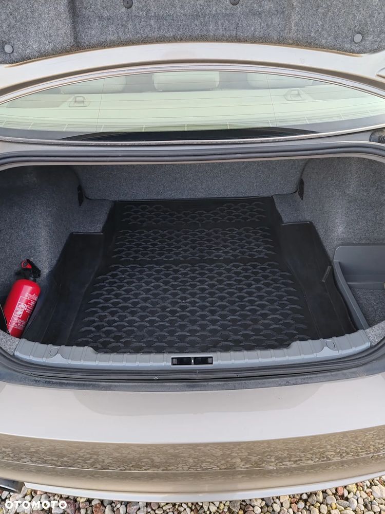 BMW Seria 3 320i - 27