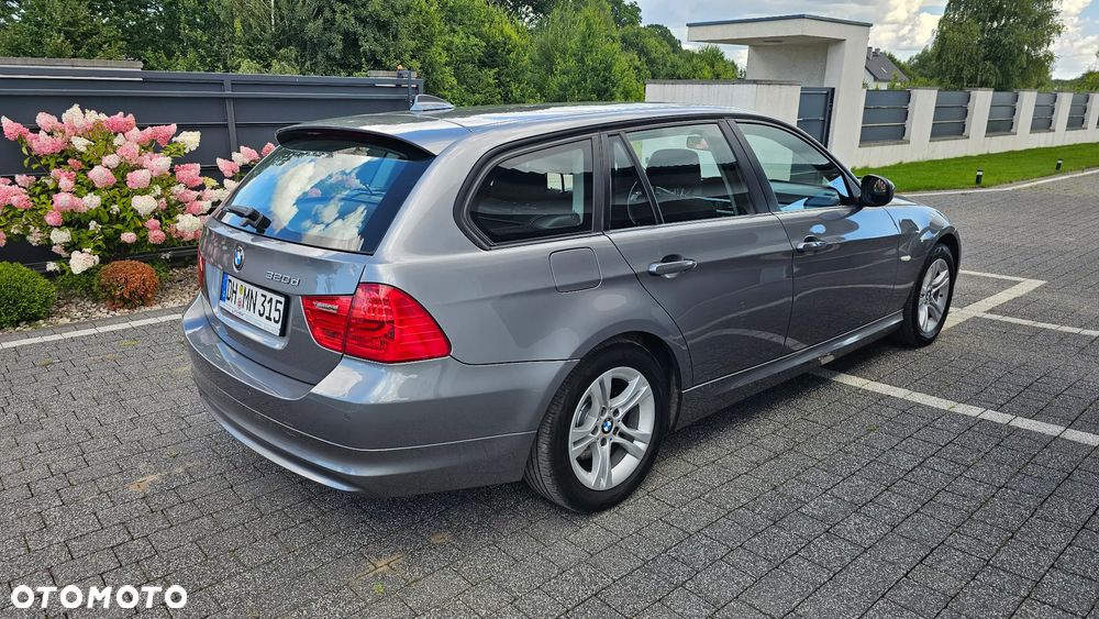 BMW Seria 3 320d - 5