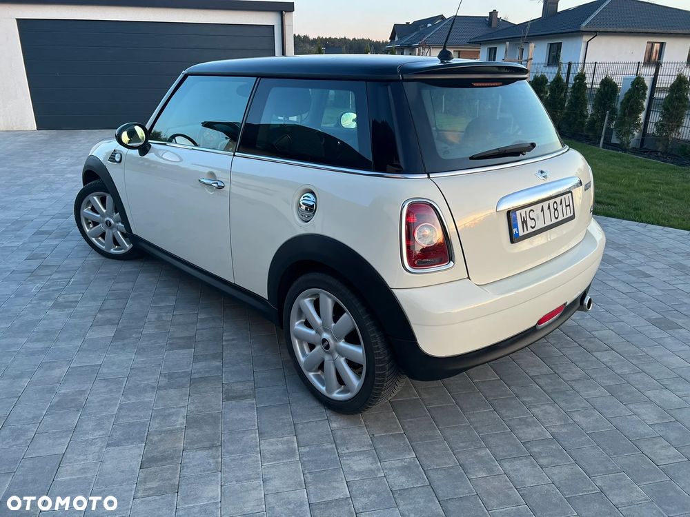 MINI Cooper Standard - 2