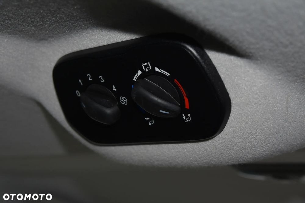 Ford Transit Custom 300 L2H1 VA Titanium - 20