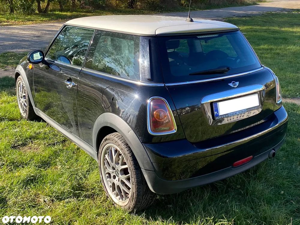 MINI ONE Standard - 12