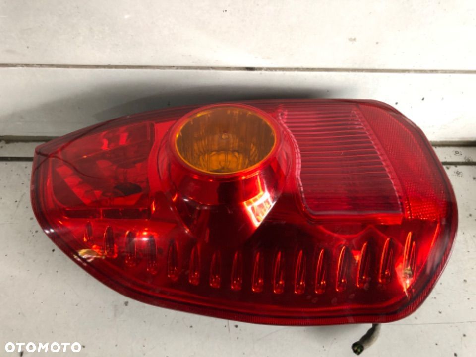 Lampa tył tylna lewa prawa MITSUBISHI Spacestar