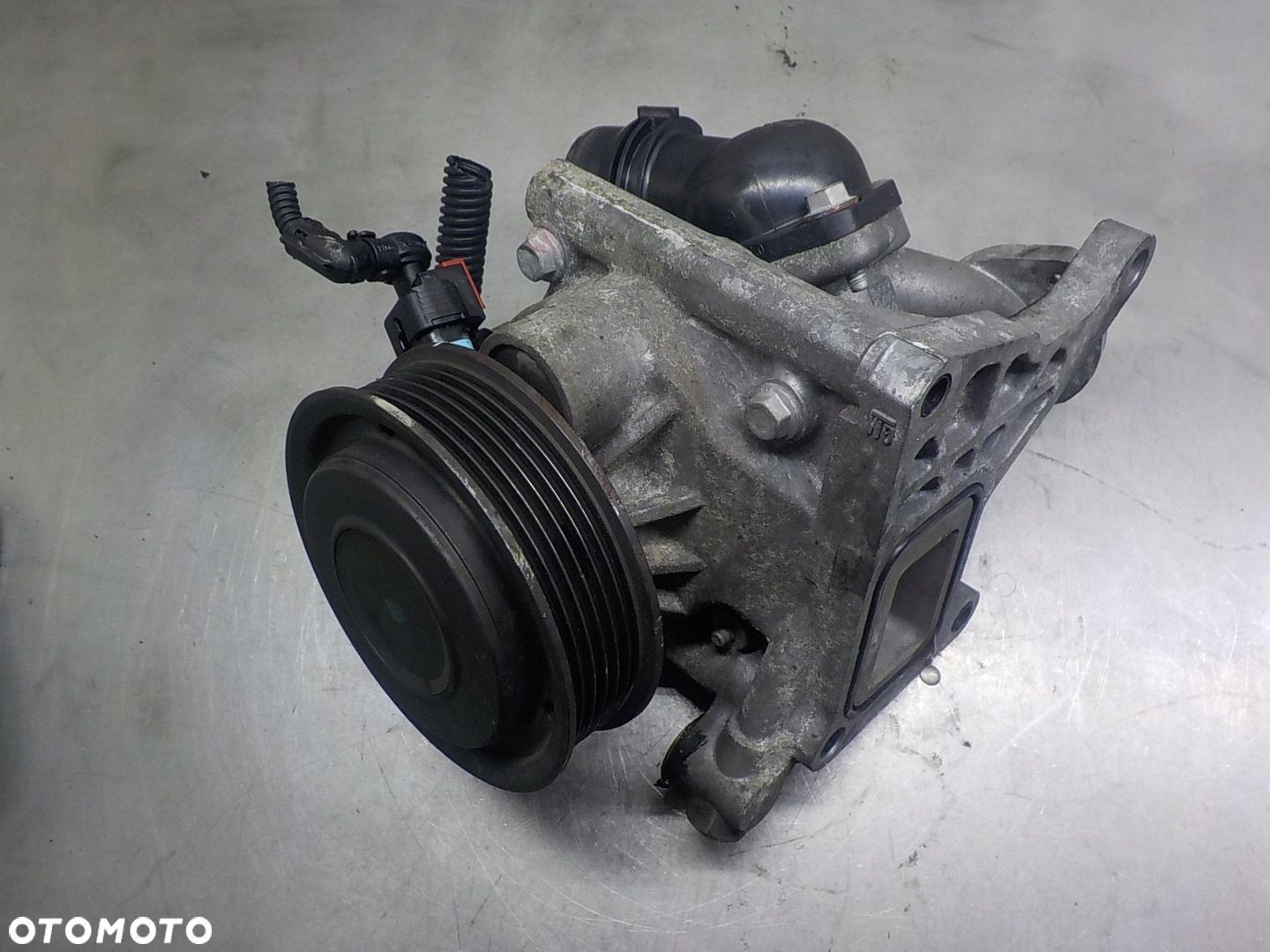 OPEL ASTRA J1.6 CDTI POMPA WODY 55484533 - 1