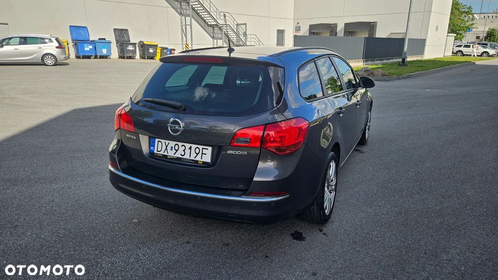 Opel Astra 1.4 Turbo 150 Jahre - 18