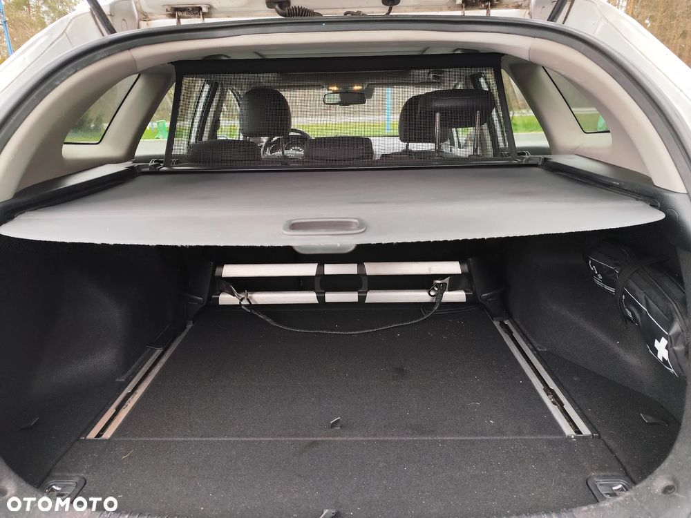 Kia Ceed 1.6 CRDi 128 ISG Dream Team Edition - 9