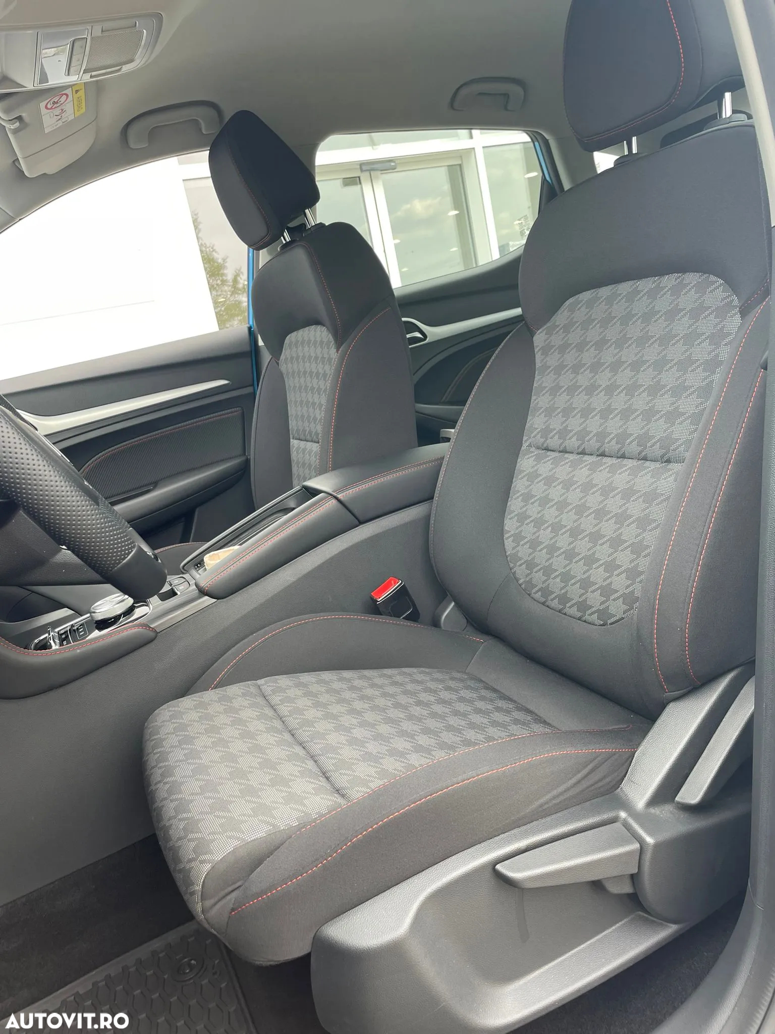MG ZS EV - 6