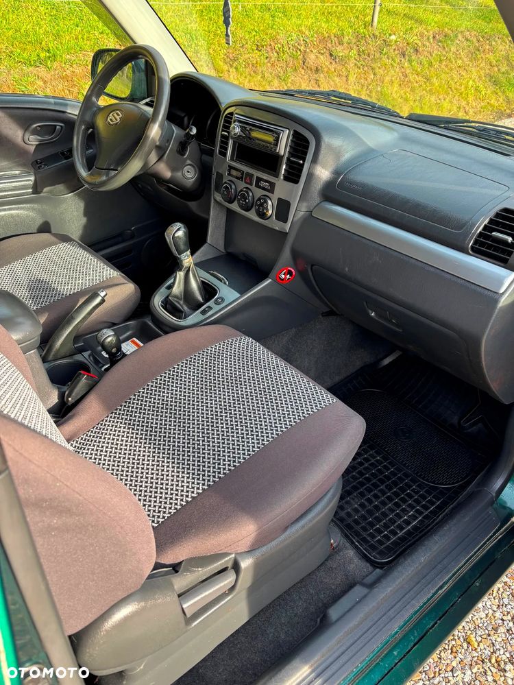 Suzuki Grand Vitara 1.6 - 12