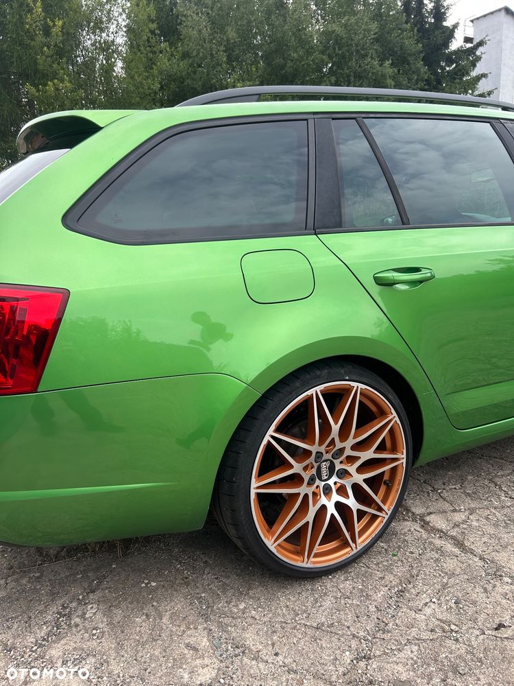 Skoda Octavia 2.0 TDI RS - 11