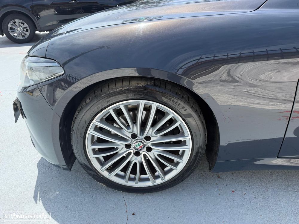 Alfa Romeo Giulia 2.2 D Super AT8 - 6