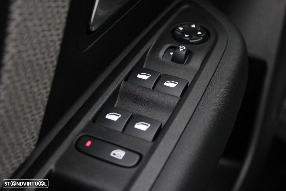 Citroën C4 X 1.2 PureTech Max EAT8 - 31