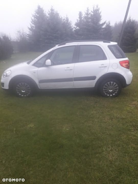 Suzuki SX4 2.0 DDiS 4x4 Comfort - 3