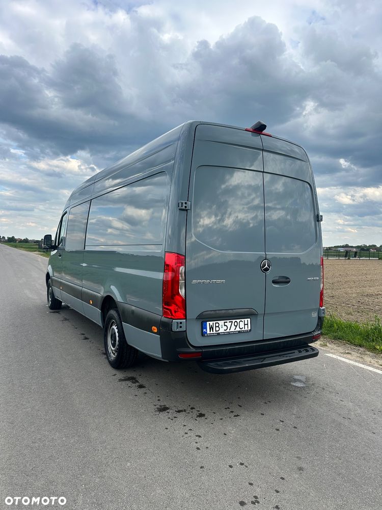 Mercedes-Benz Sprinter - 5