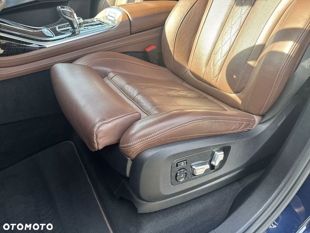 BMW X7 M50d sport - 13