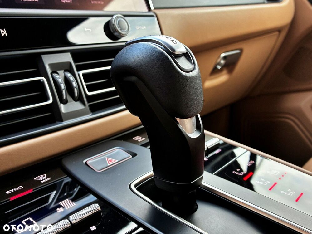 Porsche Macan - 33
