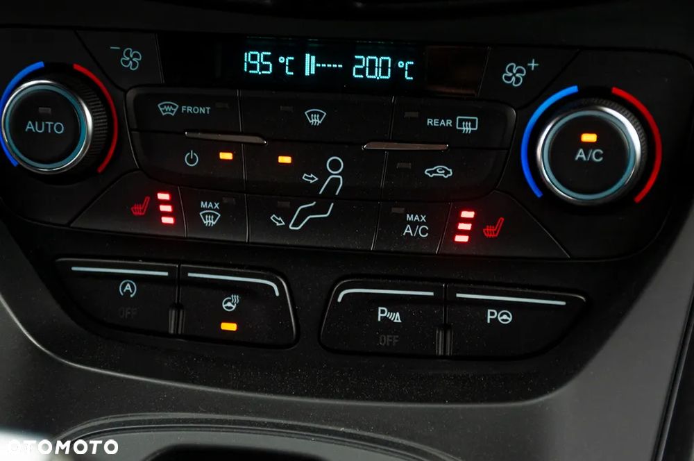 Ford Kuga 2.0 TDCi AWD ST-Line - 26