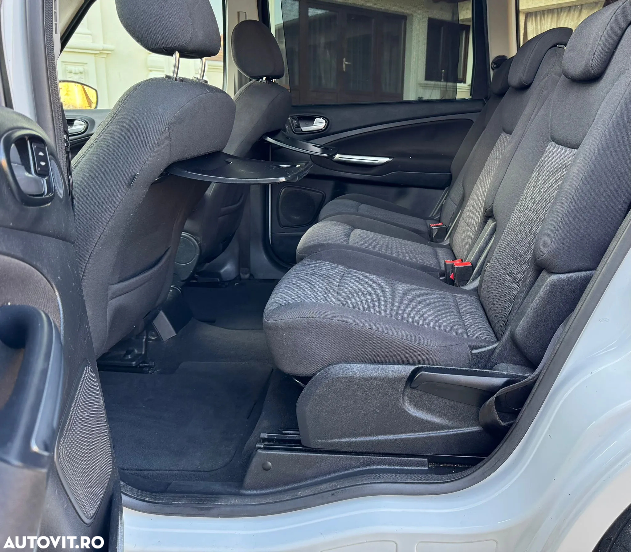 Ford Galaxy - 7