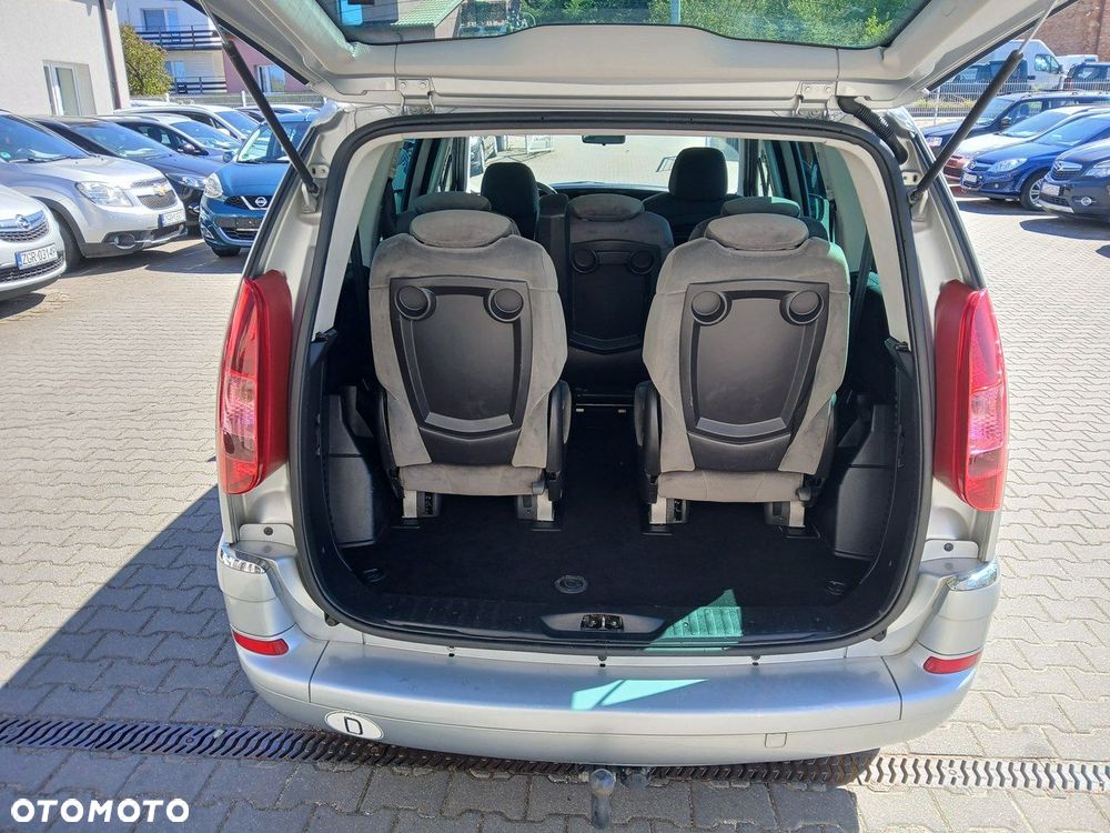 Peugeot 807 140 Family - 16