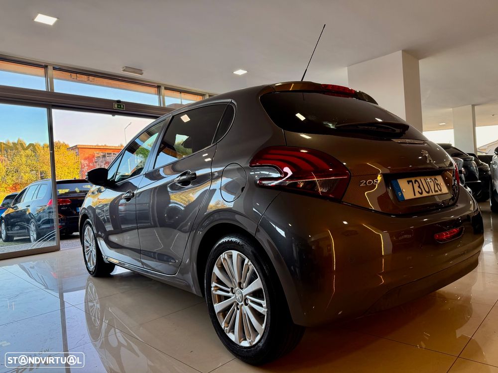 Peugeot 208 1.2 PureTech Style - 22