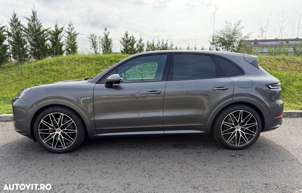 Porsche Cayenne E-Hybrid Tiptronic S Platinum Edition - 3
