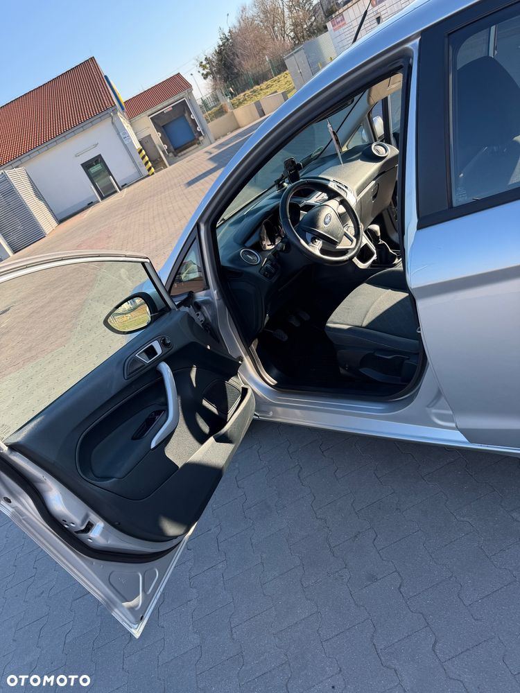 Ford Fiesta 1.25 Trend EU5 - 13
