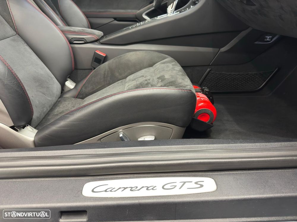 Porsche 911 (991) Carrera 4 GTS PDK - 43