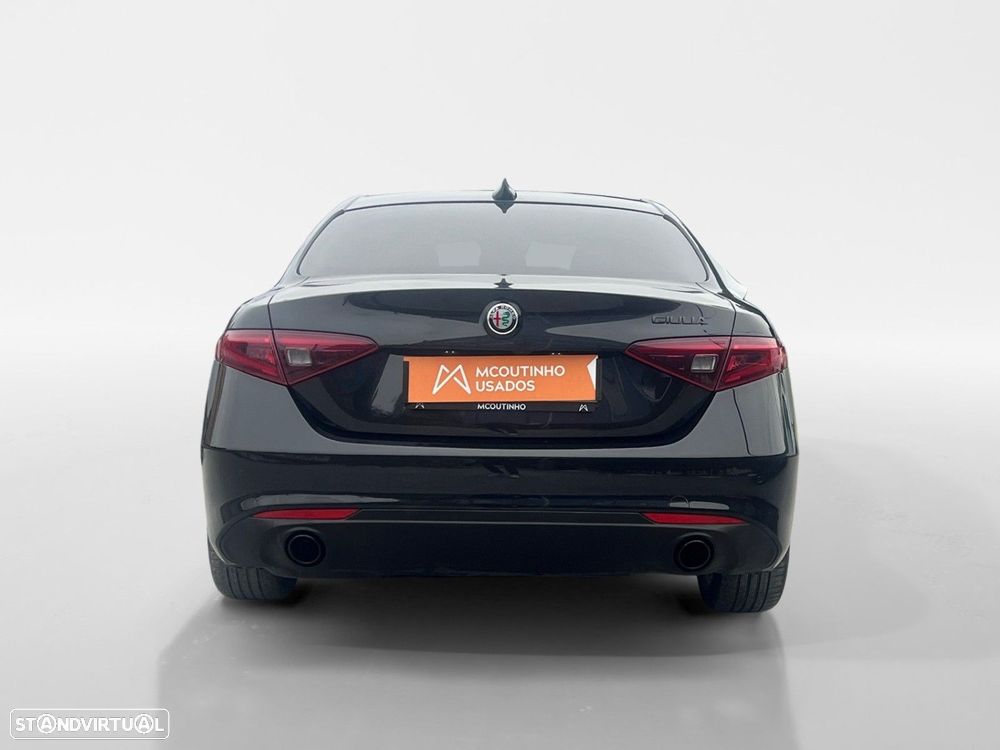 Alfa Romeo Giulia 2.2 D Sprint AT8 - 4