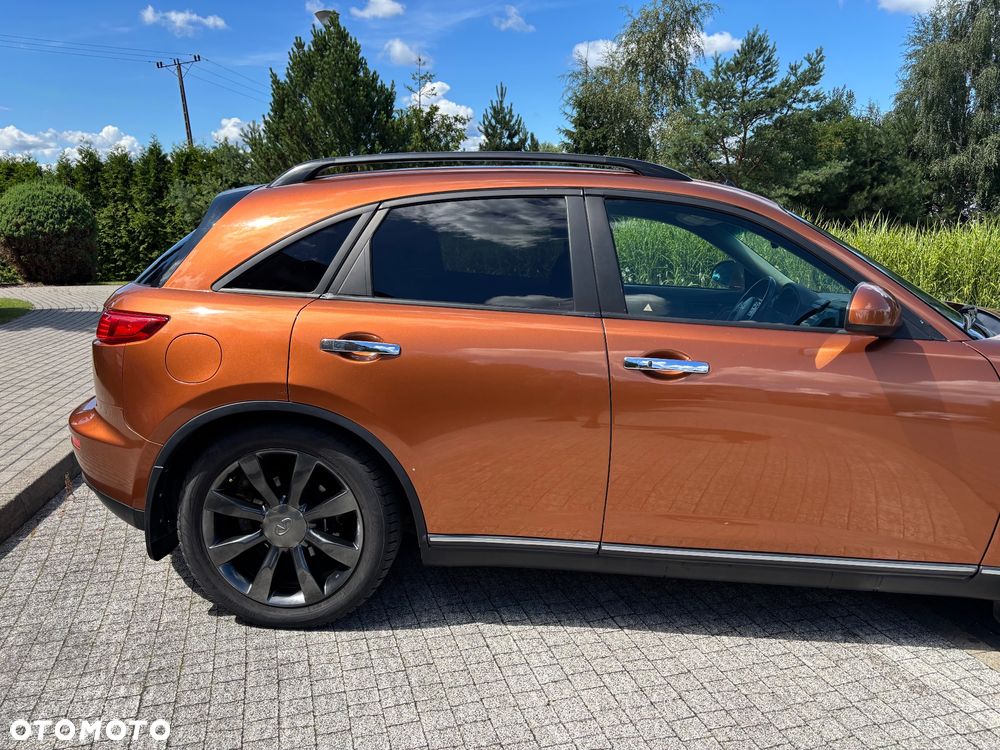 Infiniti FX - 5