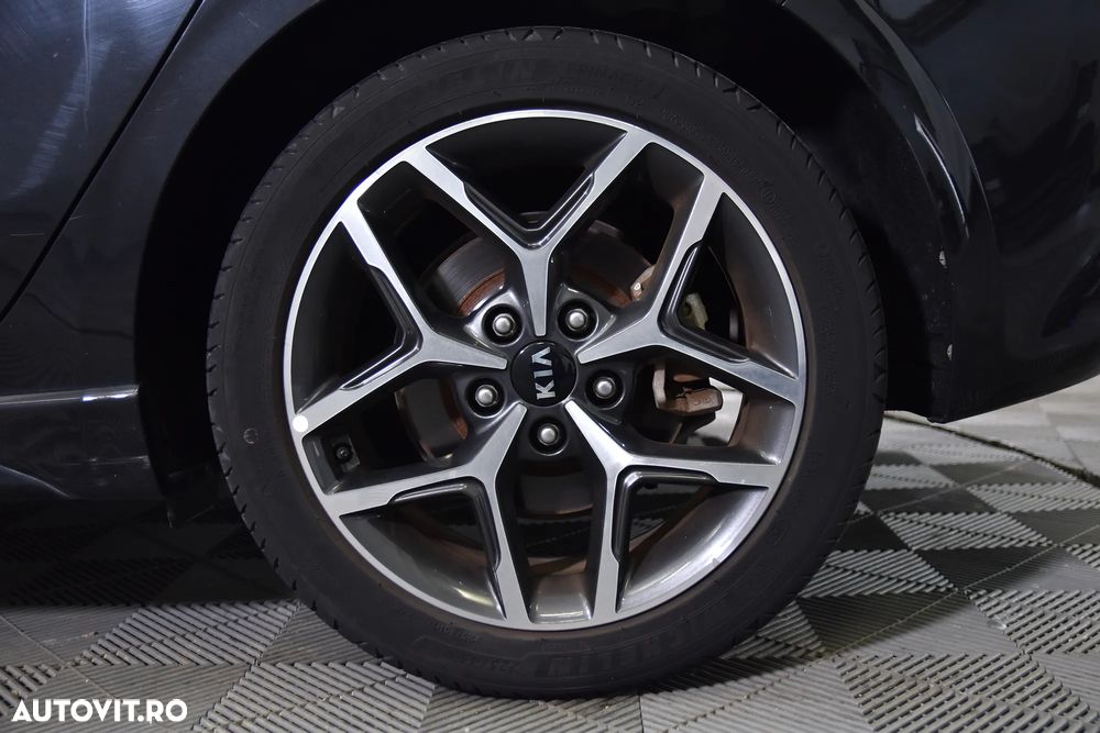 Kia Ceed 1.5 T-GDI GT Line - 13