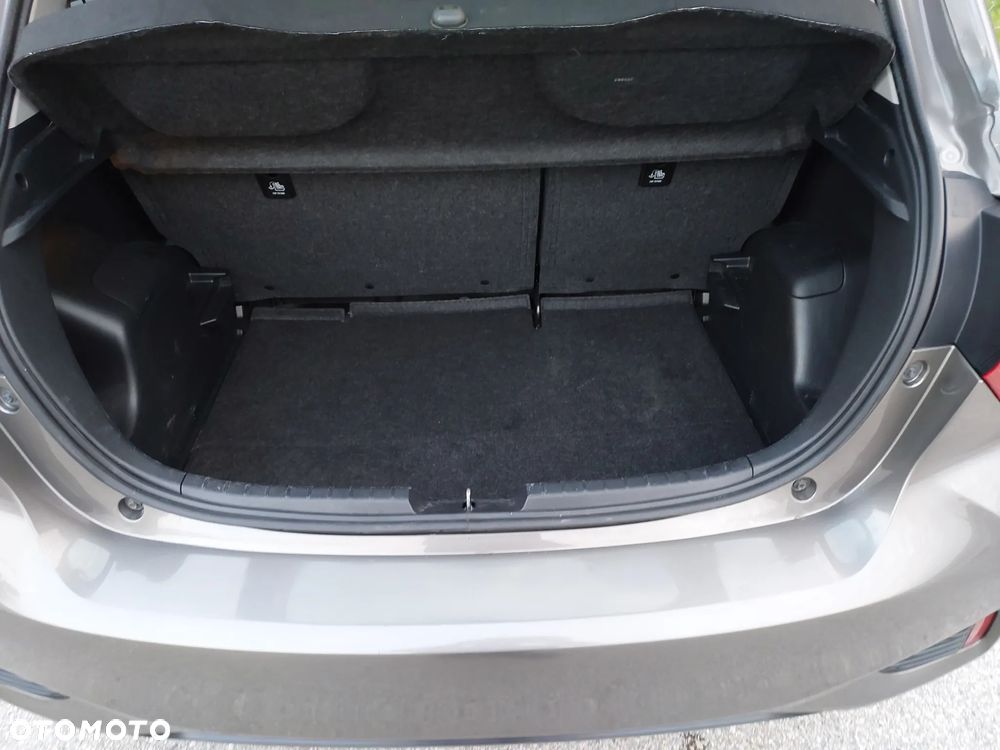 Toyota Yaris 1.5 Premium - 15