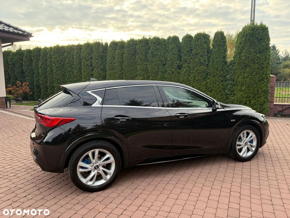 Infiniti Q30 2.2d DCT AWD Sport - 6