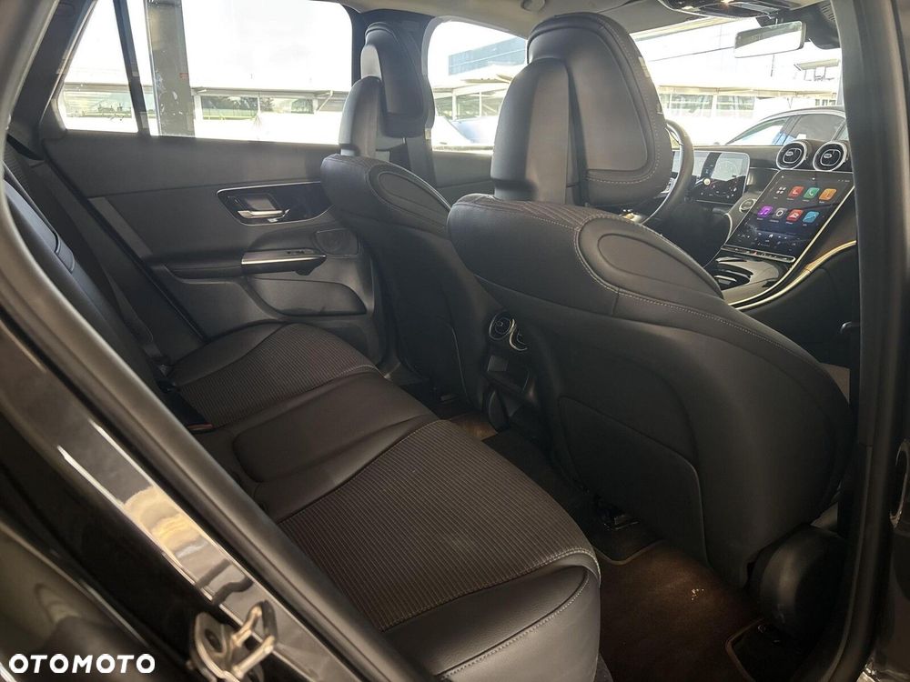 Mercedes-Benz GLC - 21