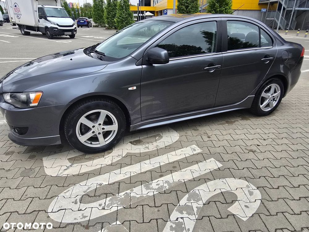 Mitsubishi Lancer 1.8 Intense - 14