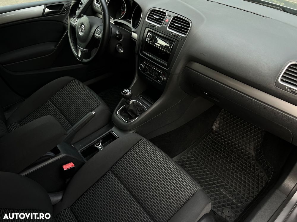 Volkswagen Golf - 11