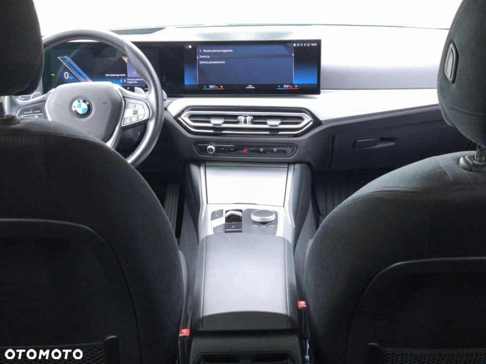BMW Seria 3 320d xDrive - 26