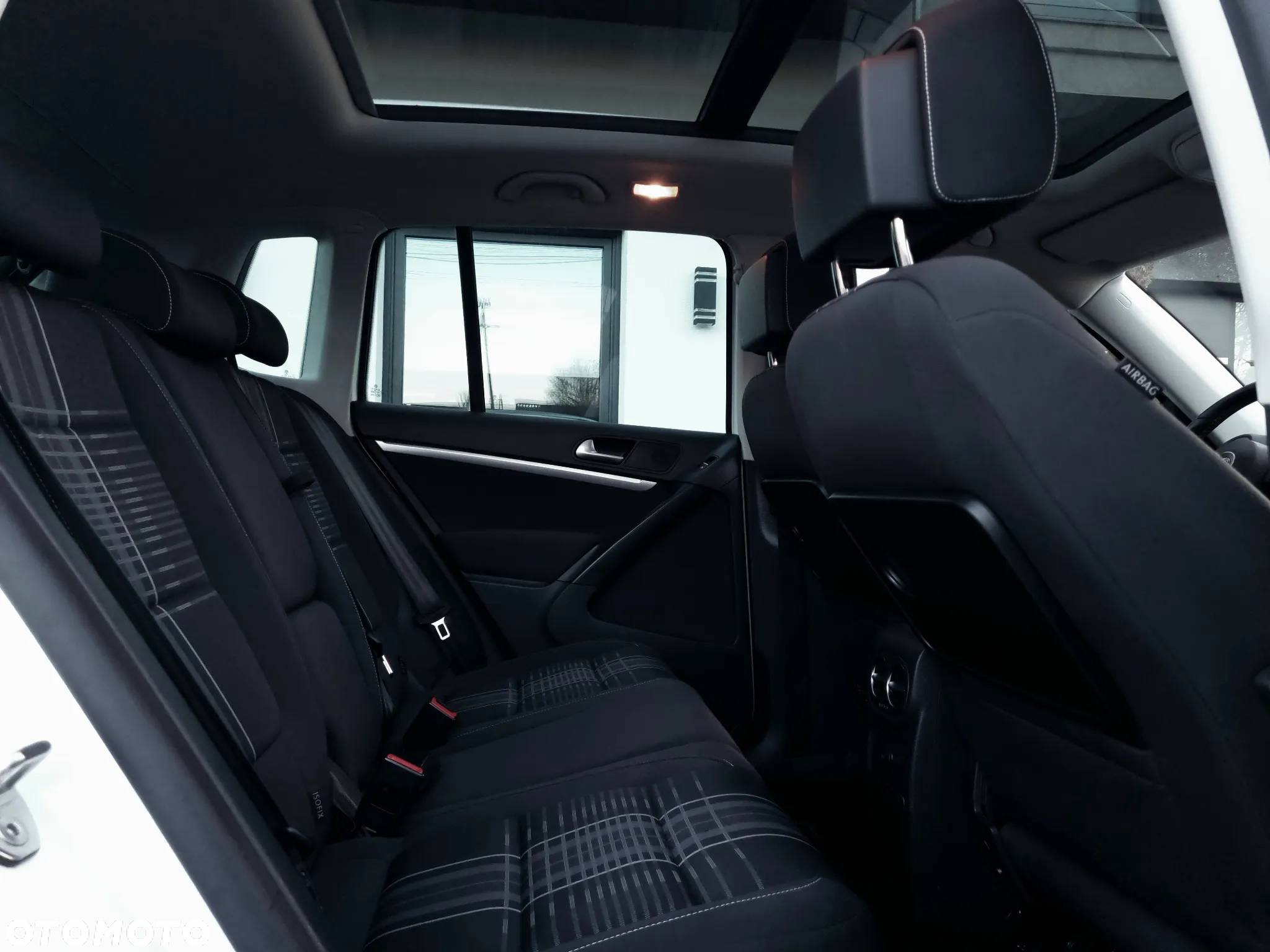 Volkswagen Tiguan 2.0 TDI SCR BlueMotion Technology Lounge Sport & Style - 27