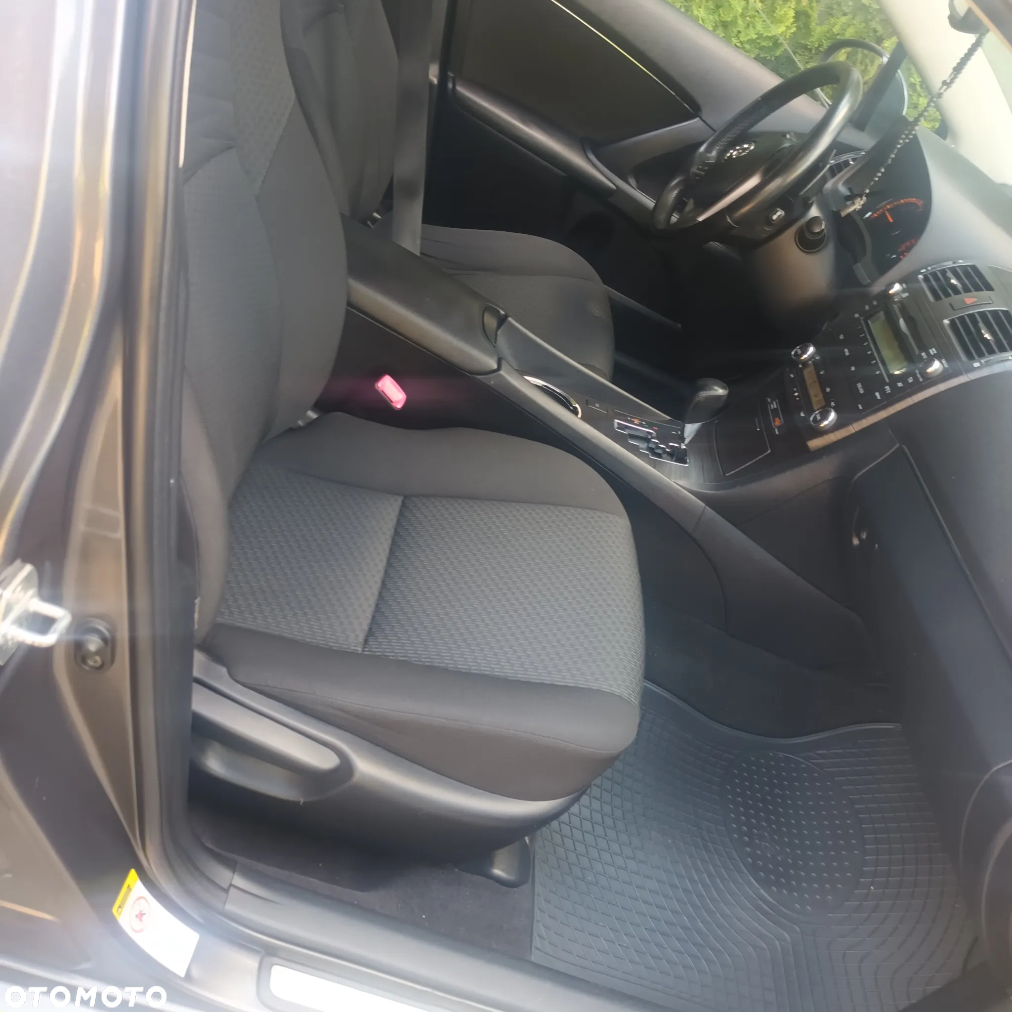 Toyota Avensis 2.0 Sol NAVI MS - 3