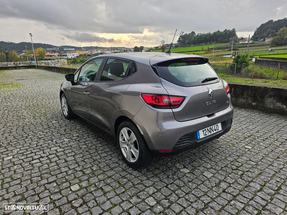 Renault Clio 1.5 dCi Dynamique S - 8