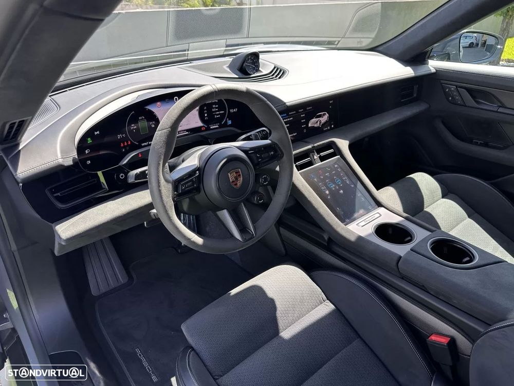 Porsche Taycan Sport Turismo GTS - 33