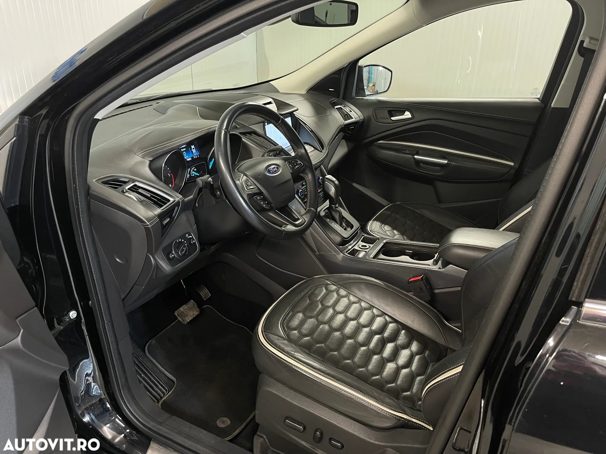 Ford Kuga 2.0 TDCi 4WD Powershift Vignale - 5
