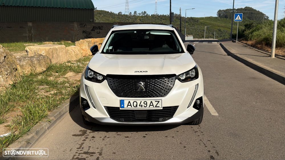 Peugeot 2008 1.2 PureTech Allure - 4