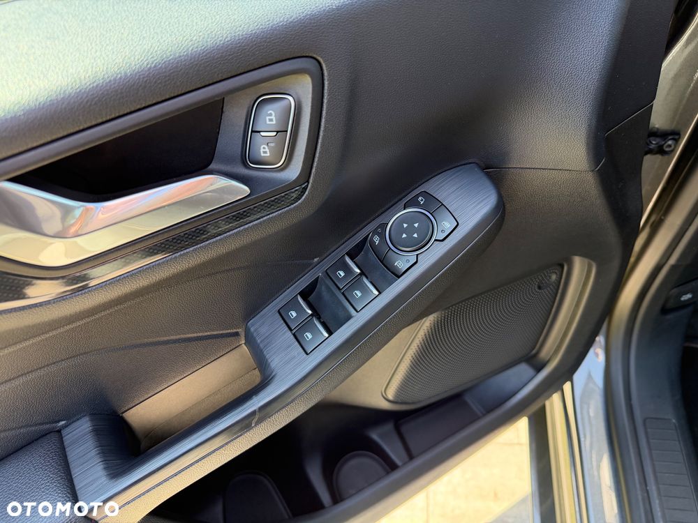 Ford Kuga 2.5 Duratec PHEV ST-LINE X - 27