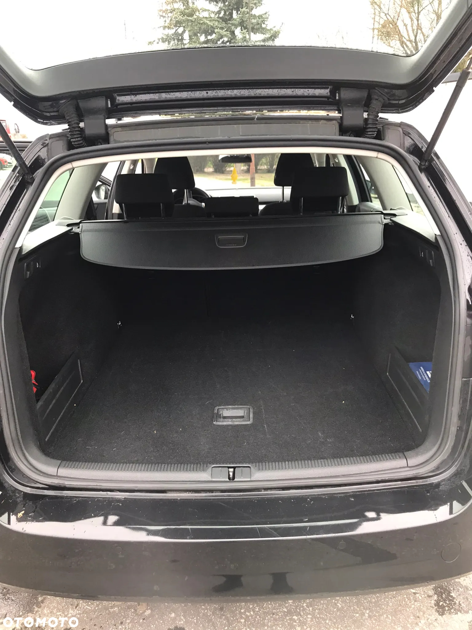 Volkswagen Passat 1.6 TDI Comfortline - 12