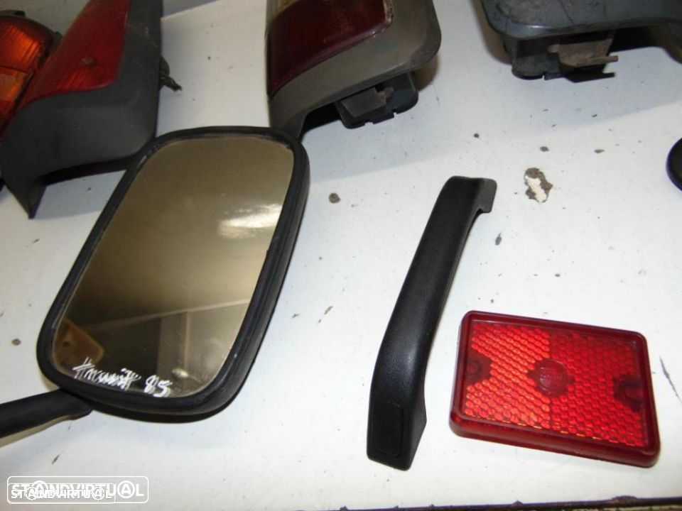 Ford Transit modelo de 1985 farolins - 5